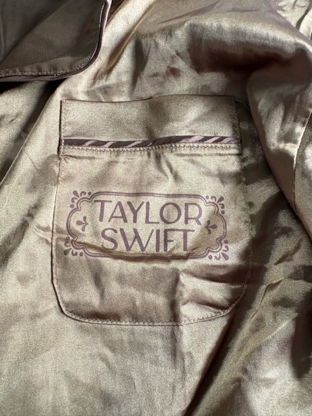 Authentic Taylor Swift Fearless Gold Satin Pajama Set - Picture 3 of 6